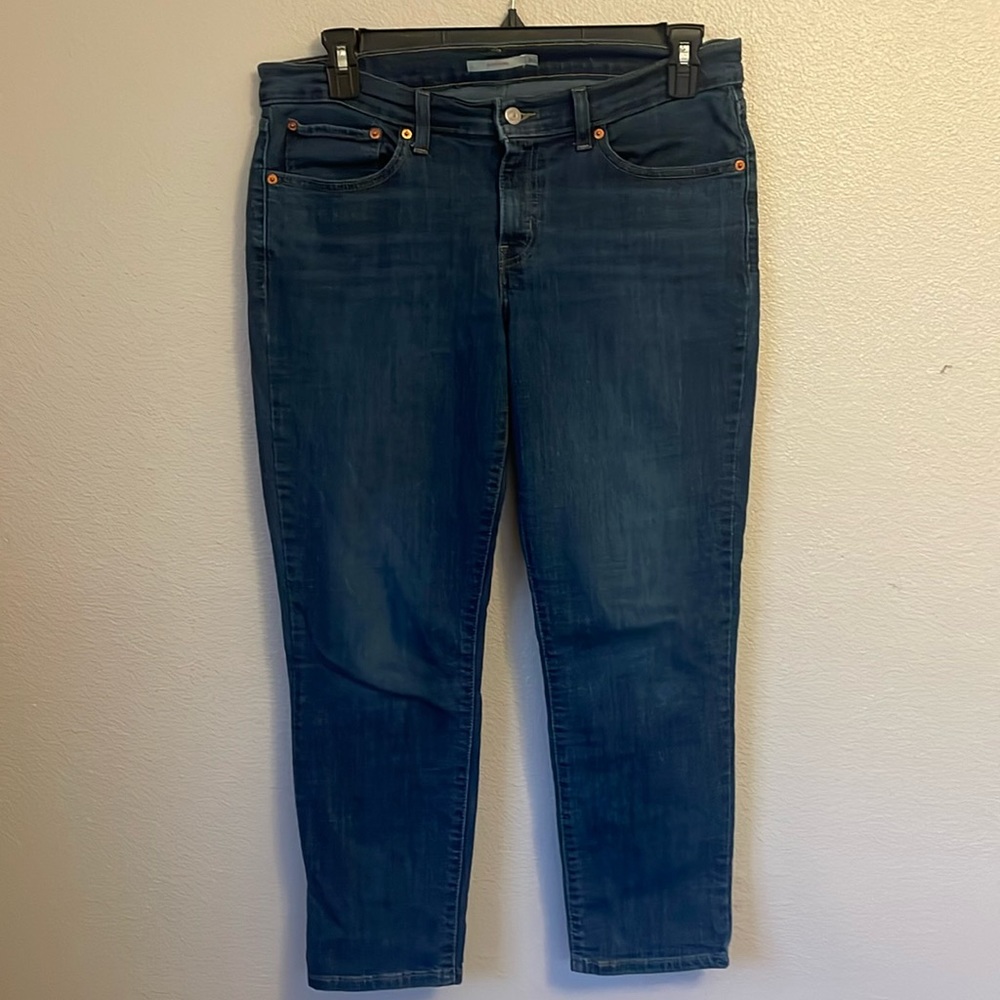 Levi’s boyfriend jeans